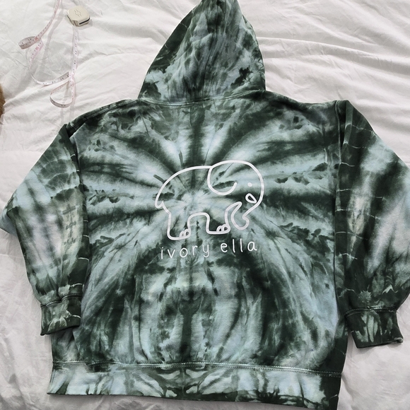 Ivory Ella Green Tie-Dye Hoodie - Picture 2 of 5